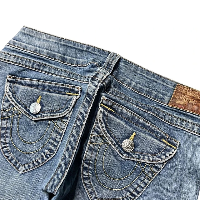 True Religion straight leg low waist women designer jeans(w28)